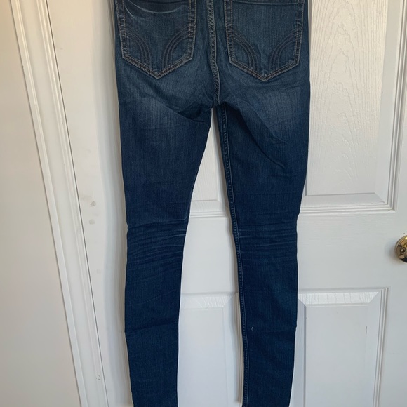 Holister, High-Rise Dark Wash Jeggings, Size: 00, Length: Regular - Picture 2 of 3